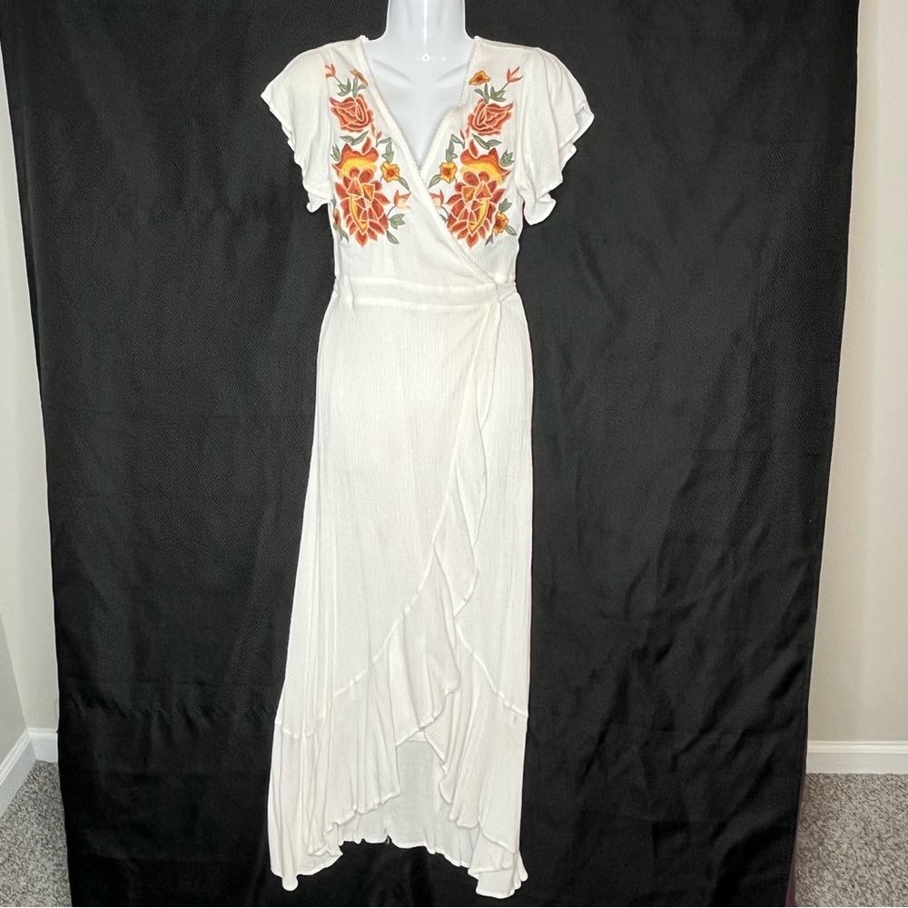 Ivy May Embroidered Flower True Wrap Maxi White Dress - Size Small